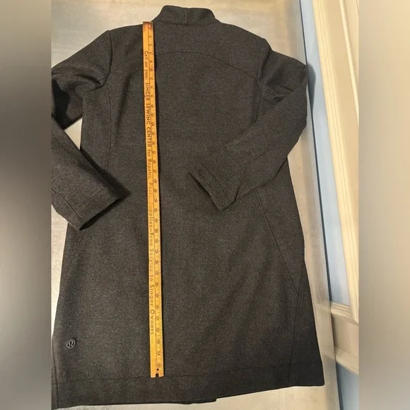 Lululemon RARE All Days Softshell US10 - Picture 14 of 16